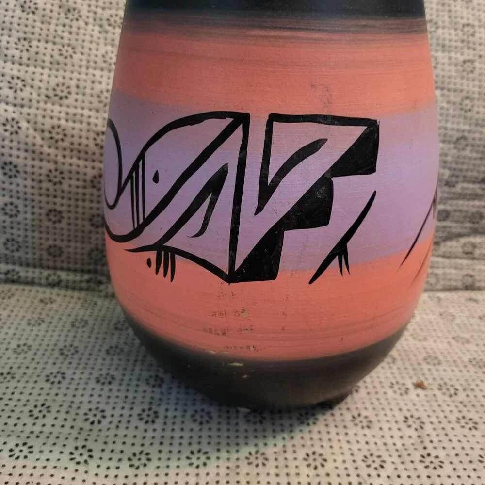 Vintage Navajo Native American Vase Artist Hand Signed USA. Pottery